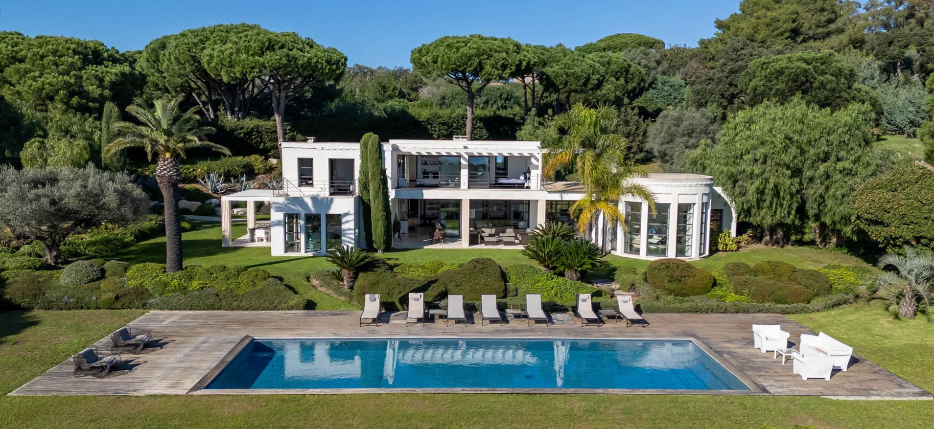 Discover this property: Ramatuelle - France - House, 9 rooms, 7 bedrooms - Slideshow Picture 2