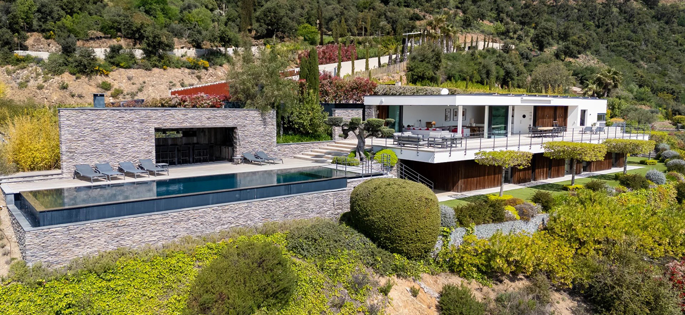 Grimaud - France - House, 8 rooms, 7 bedrooms - Slideshow Picture 3