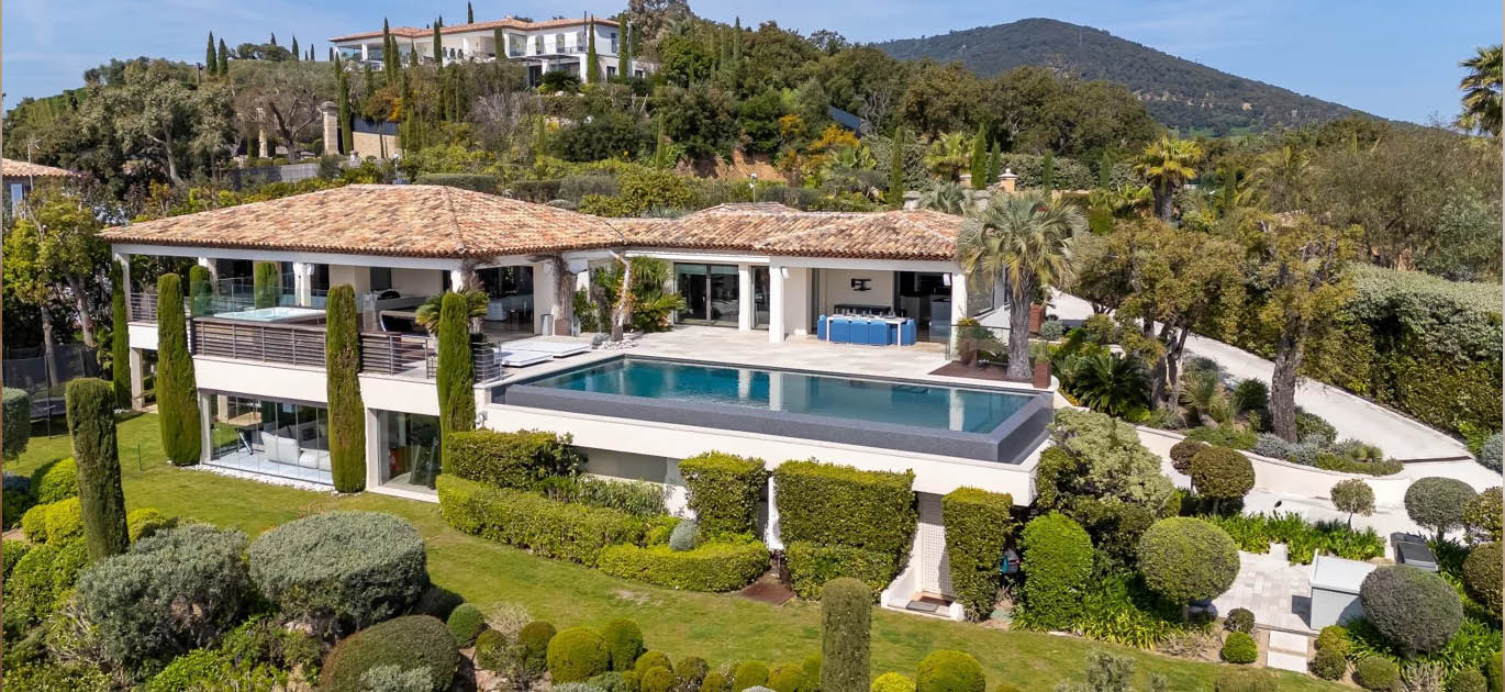 Discover this property: Grimaud - France - House, 9 rooms, 5 bedrooms - Slideshow Picture 1