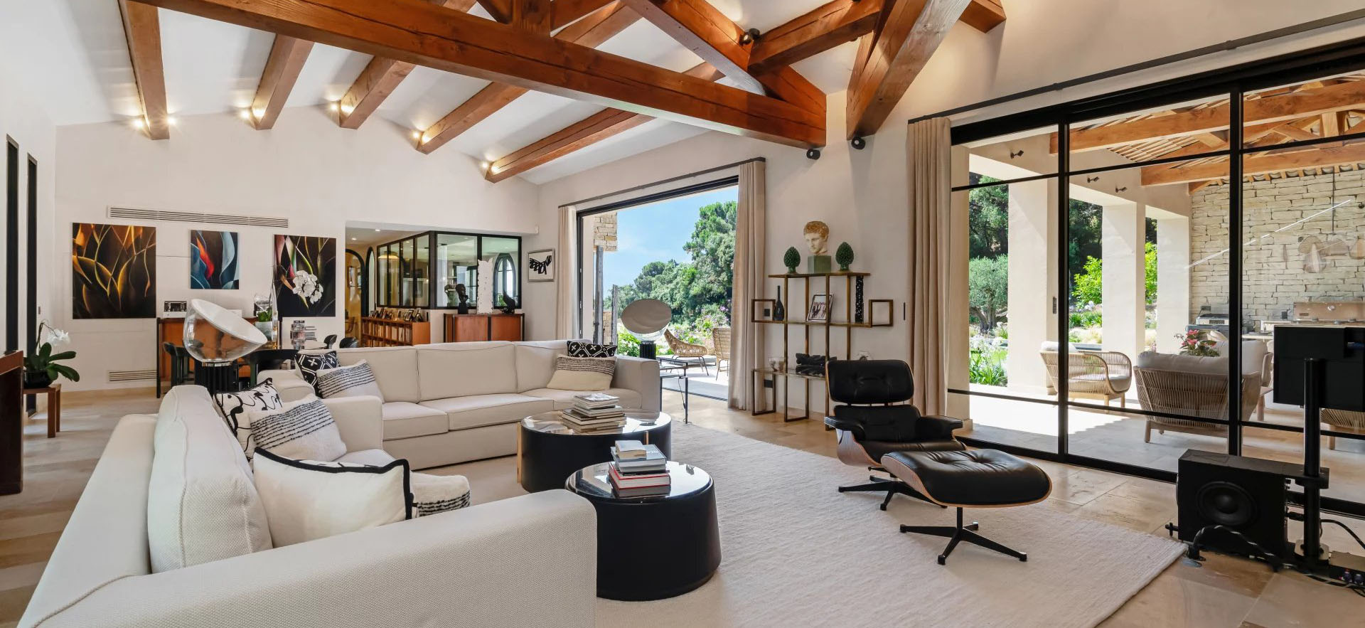 Découvrir cette propriété: La Croix-Valmer - France - Maison, 8 pi&egrave;ces, 6 chambres - Slideshow Picture 3